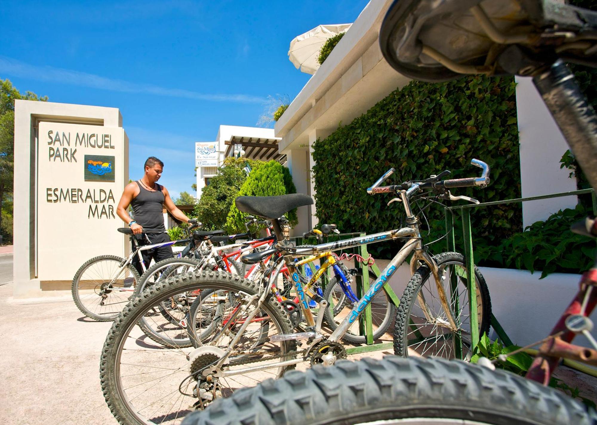 Apartamentos San Miguel Park & Esmeralda Mar Port de Sant Miguel Екстер'єр фото